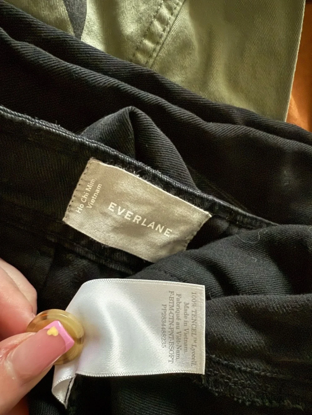 Everlane relaxed fit tensely chino pants